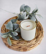 Load image into Gallery viewer, Coconut Milk & Nectarine Crackling Wood Wick Candle