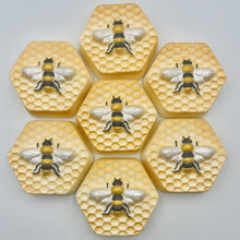 Load image into Gallery viewer, Bumblebee