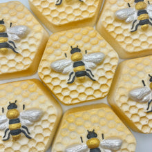 Load image into Gallery viewer, Bumblebee