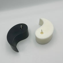 Load image into Gallery viewer, Yin and Yang Candle