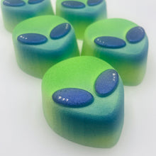 Load image into Gallery viewer, Alien