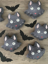 Load image into Gallery viewer, The Bat Bomb