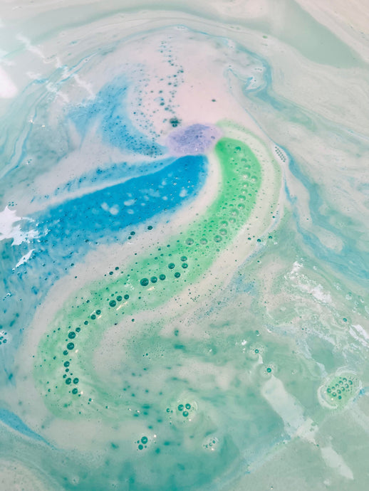 Bath Bombs 101: Safe, Gentle & Canadian-Made at The Siberian Spa