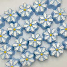 Load image into Gallery viewer, Daisy
